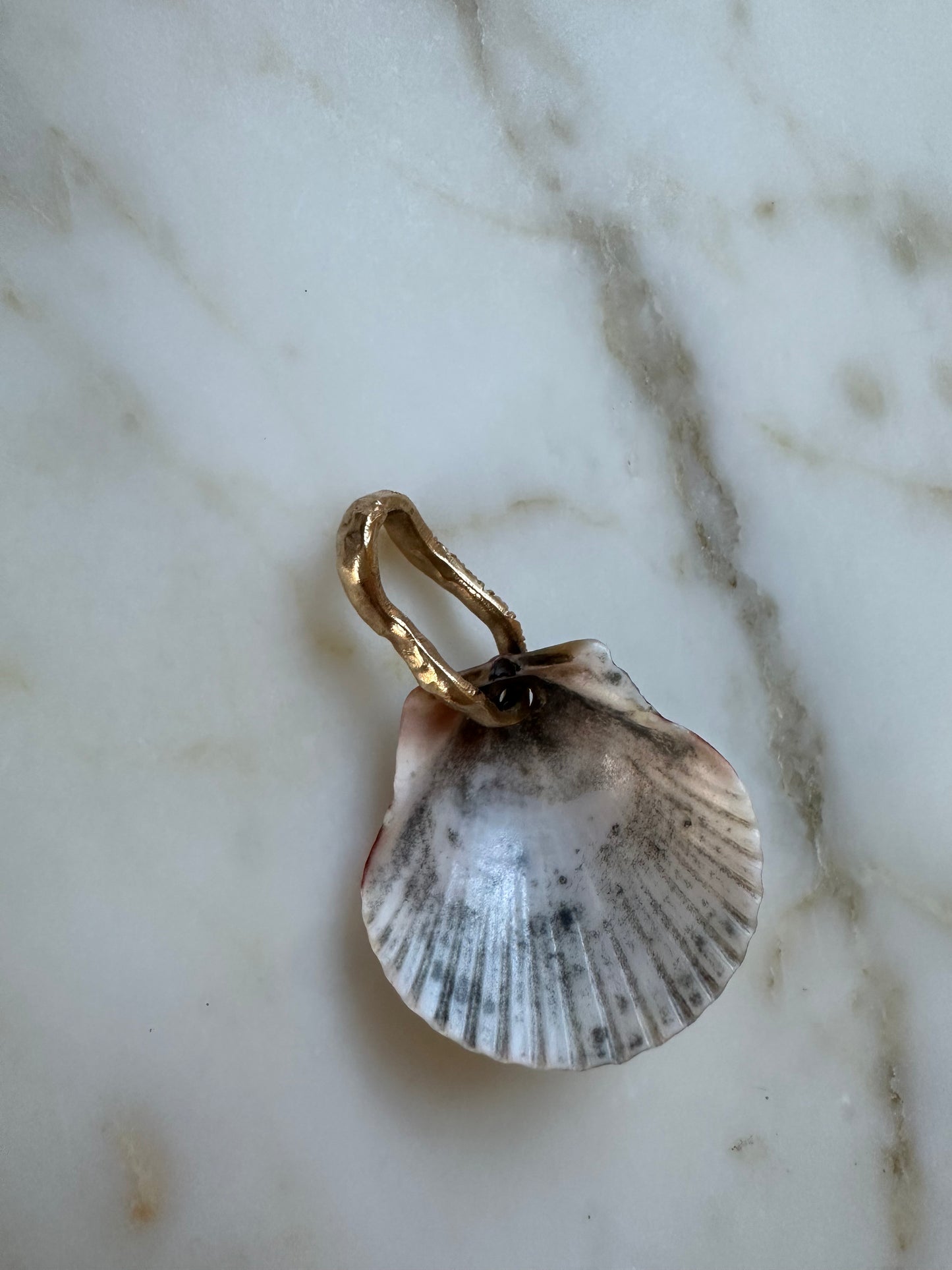 Kaja Erika Jorgensen Tahiti Shell Pendant 18k yellow gold