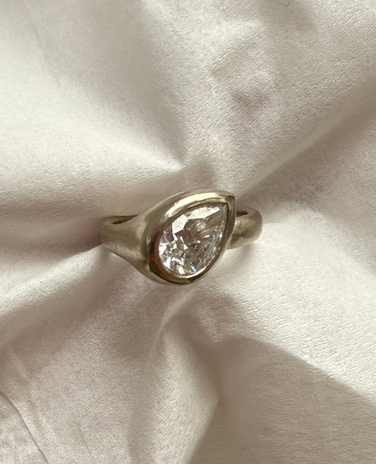 Octavia Diamond Pinky Ring