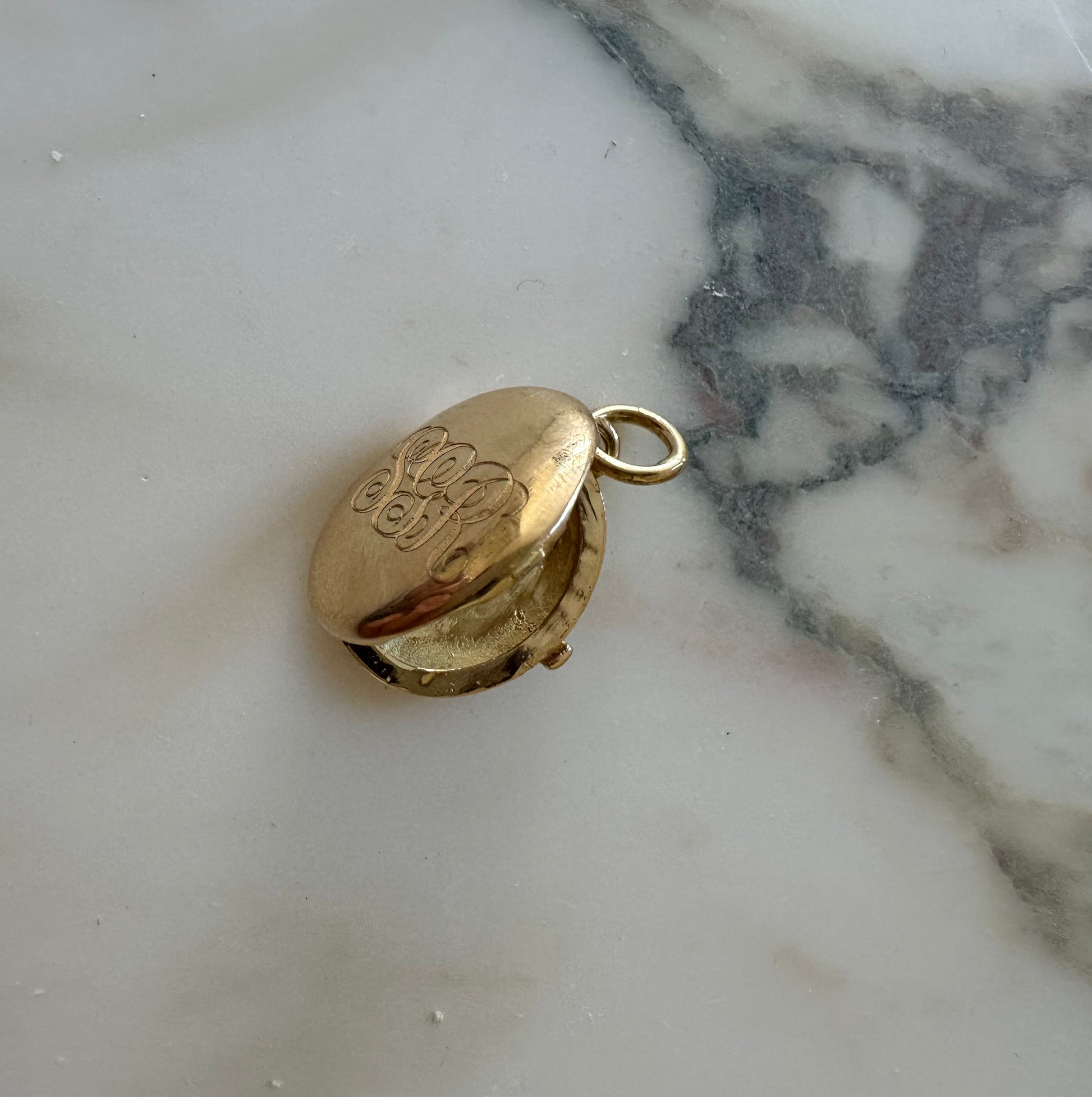 Kaja Erika Jorgensen 18k gold Aria locket